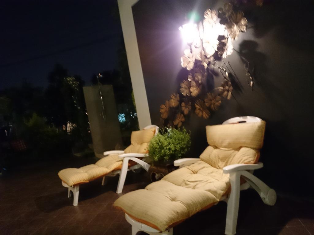 Capital O 1051 Pagoda House Chiang Mai Ngoại thất bức ảnh
